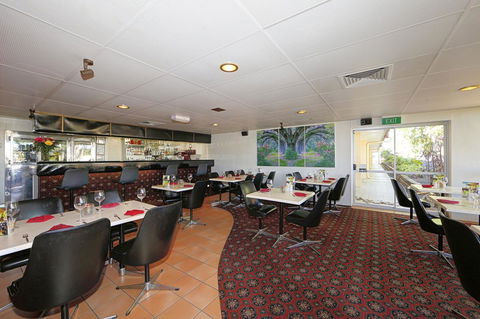 Smart Motels Bert Hinkler - Holiday Cairns 7