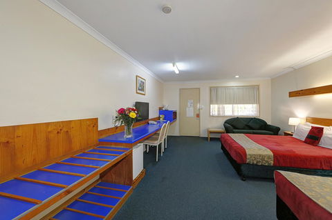 Smart Motels Bert Hinkler - Holiday Cairns 10
