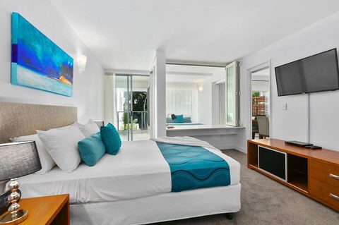 Palm Cove Beach Apartment - Holiday Cairns 13