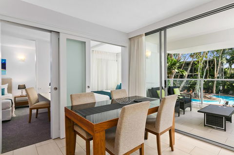 Palm Cove Beach Apartment - Holiday Cairns 9