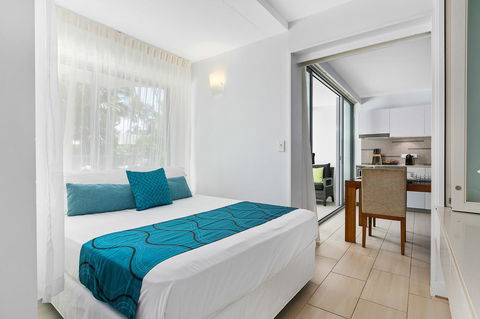 Palm Cove Beach Apartment - Holiday Cairns 11