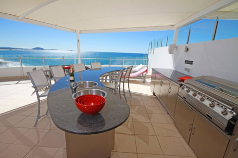 Oceans Mooloolaba - Holiday Cairns 28