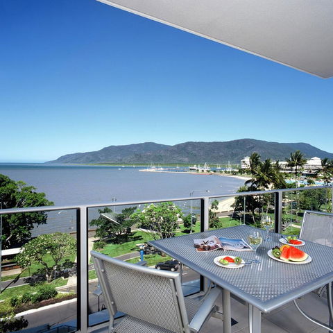 Mantra Trilogy - Holiday Cairns 3