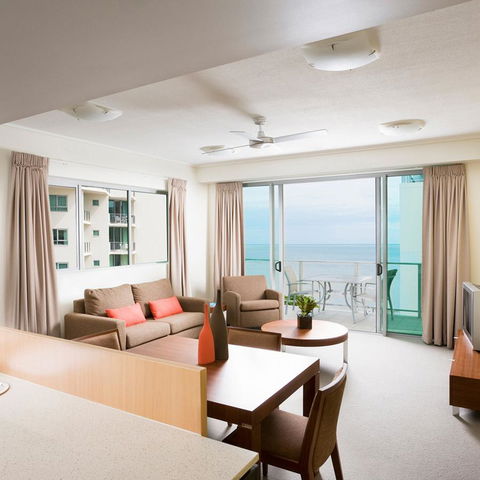 Mantra Trilogy - Holiday Cairns 2