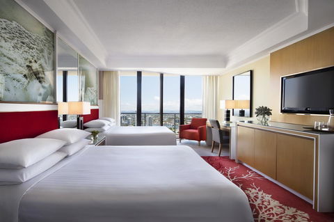 JW Marriott Gold Coast Resort & Spa - Holiday Cairns 9