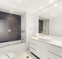 Luxury 5 Star Surfers Paradise Residences - Holiday Cairns