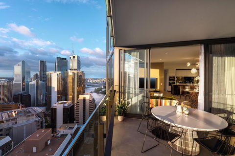 The Westin Brisbane - Holiday Cairns 37