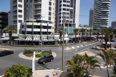 Aruba Beach Resort - Holiday Cairns 8