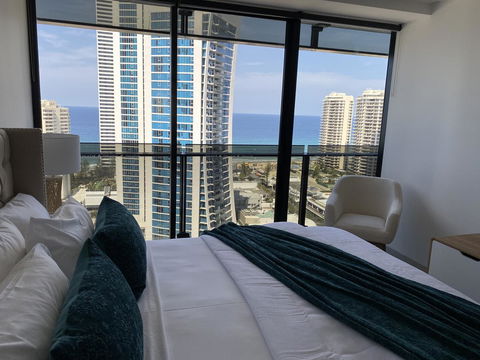 Circle On Cavill 2, 3, 4 & 5 Bedroom SkyHomes & SUB PENTHOUSES By Gold Coast Holidays - Holiday Cairns 14