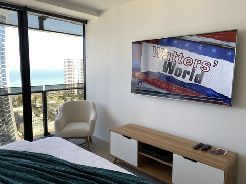 Circle On Cavill 2, 3, 4 & 5 Bedroom SkyHomes & SUB PENTHOUSES By Gold Coast Holidays - Holiday Cairns 12