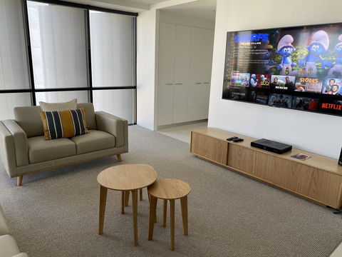 Circle On Cavill 2, 3, 4 & 5 Bedroom SkyHomes & SUB PENTHOUSES By Gold Coast Holidays - Holiday Cairns 6