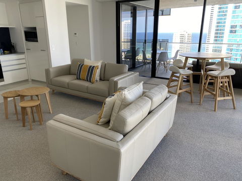 Circle On Cavill 2, 3, 4 & 5 Bedroom SkyHomes & SUB PENTHOUSES By Gold Coast Holidays - Holiday Cairns 7