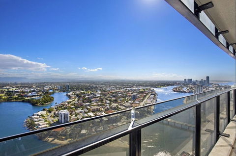 Circle On Cavill 2, 3, 4 & 5 Bedroom SkyHomes & SUB PENTHOUSES By Gold Coast Holidays - Holiday Cairns 44