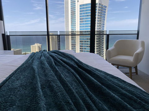Circle On Cavill 2, 3, 4 & 5 Bedroom SkyHomes & SUB PENTHOUSES By Gold Coast Holidays - Holiday Cairns 13