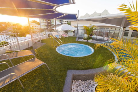 Beach Club Resort Mooloolaba - Holiday Cairns 38