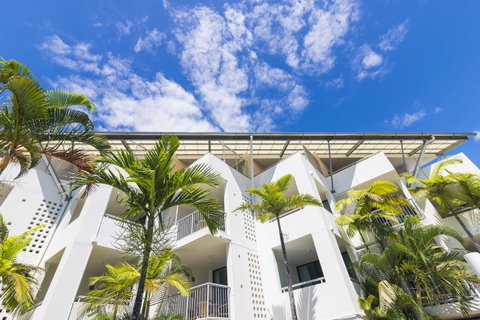 Beach Club Resort Mooloolaba - Holiday Cairns 33