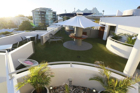 Beach Club Resort Mooloolaba - Holiday Cairns 28