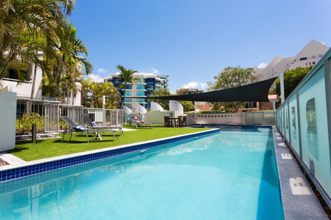 Beach Club Resort Mooloolaba - Holiday Cairns 7