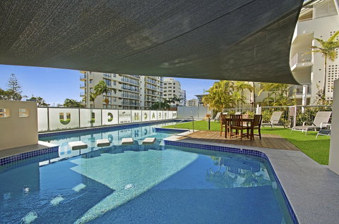 Beach Club Resort Mooloolaba - Holiday Cairns 13