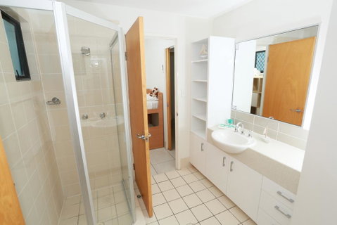Beach Club Resort Mooloolaba - Holiday Cairns 25