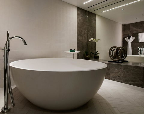 Sofitel Brisbane Central - Holiday Cairns 7