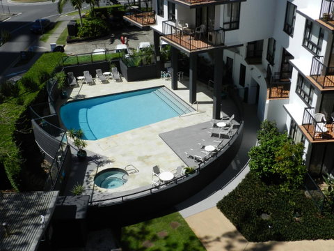 Neptune Resort - Holiday Cairns 1