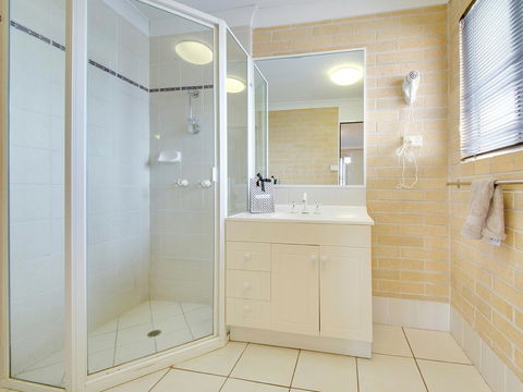 Murray Street Apartments - Holiday Cairns 2