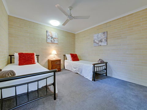 Murray Street Apartments - Holiday Cairns 42