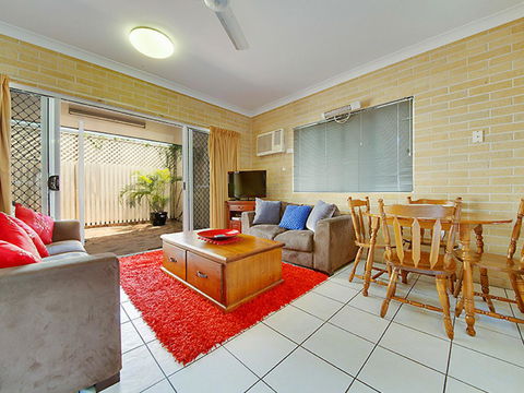 Murray Street Apartments - Holiday Cairns 24