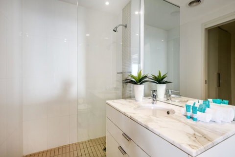 Ultra Broadbeach - Holiday Cairns 29