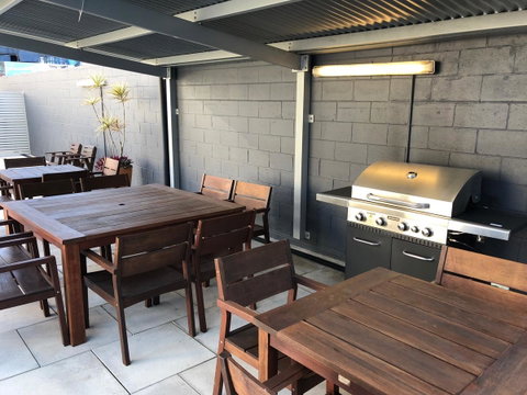 Northwind Beachfront Apartments - Holiday Cairns 5