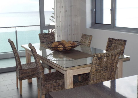 Northwind Beachfront Apartments - Holiday Cairns 15