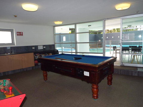 Northwind Beachfront Apartments - Holiday Cairns 14
