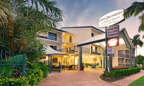 Cairns Queenslander Hotel & Apartments - Holiday Cairns 0