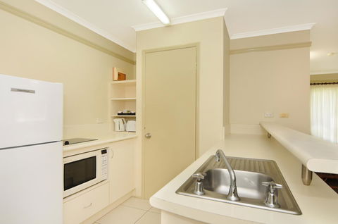 Cairns Queenslander Hotel & Apartments - Holiday Cairns 25