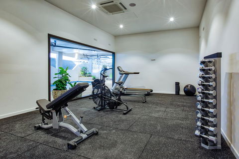 Eatons Hill Hotel - Holiday Cairns 10