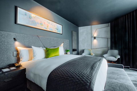 Eatons Hill Hotel - Holiday Cairns 3