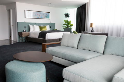 Eatons Hill Hotel - Holiday Cairns 43