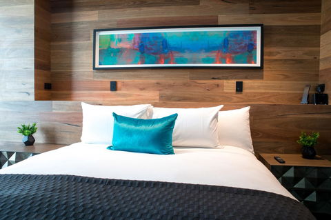 Eatons Hill Hotel - Holiday Cairns 25