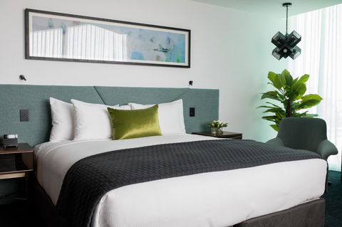 Eatons Hill Hotel - Holiday Cairns 42