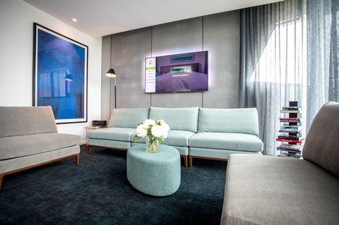 Eatons Hill Hotel - Holiday Cairns 32