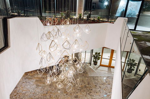 Eatons Hill Hotel - Holiday Cairns 4