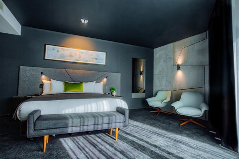 Eatons Hill Hotel - Holiday Cairns 19