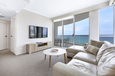 Pacific Views Resort - Holiday Cairns 5