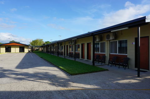 YAL Cairns - A Motel That Makes A Difference - Holiday Cairns 39