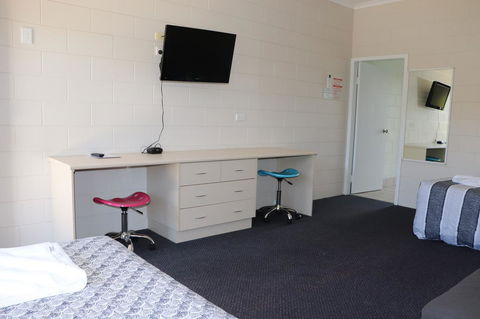 YAL Cairns - A Motel That Makes A Difference - Holiday Cairns 21