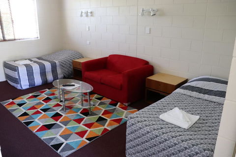 YAL Cairns - A Motel That Makes A Difference - Holiday Cairns 3