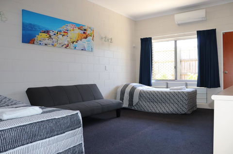 YAL Cairns - A Motel That Makes A Difference - Holiday Cairns 13