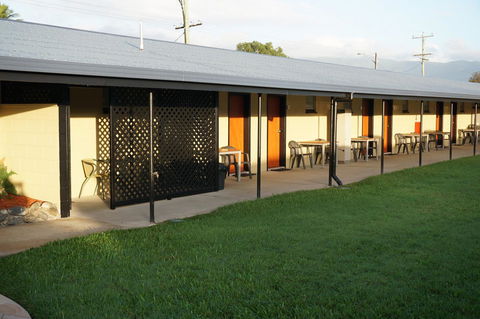 YAL Cairns - A Motel That Makes A Difference - Holiday Cairns 38