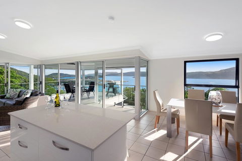 Oasis Apartments On Hamilton Island By HIHA - Holiday Cairns 37